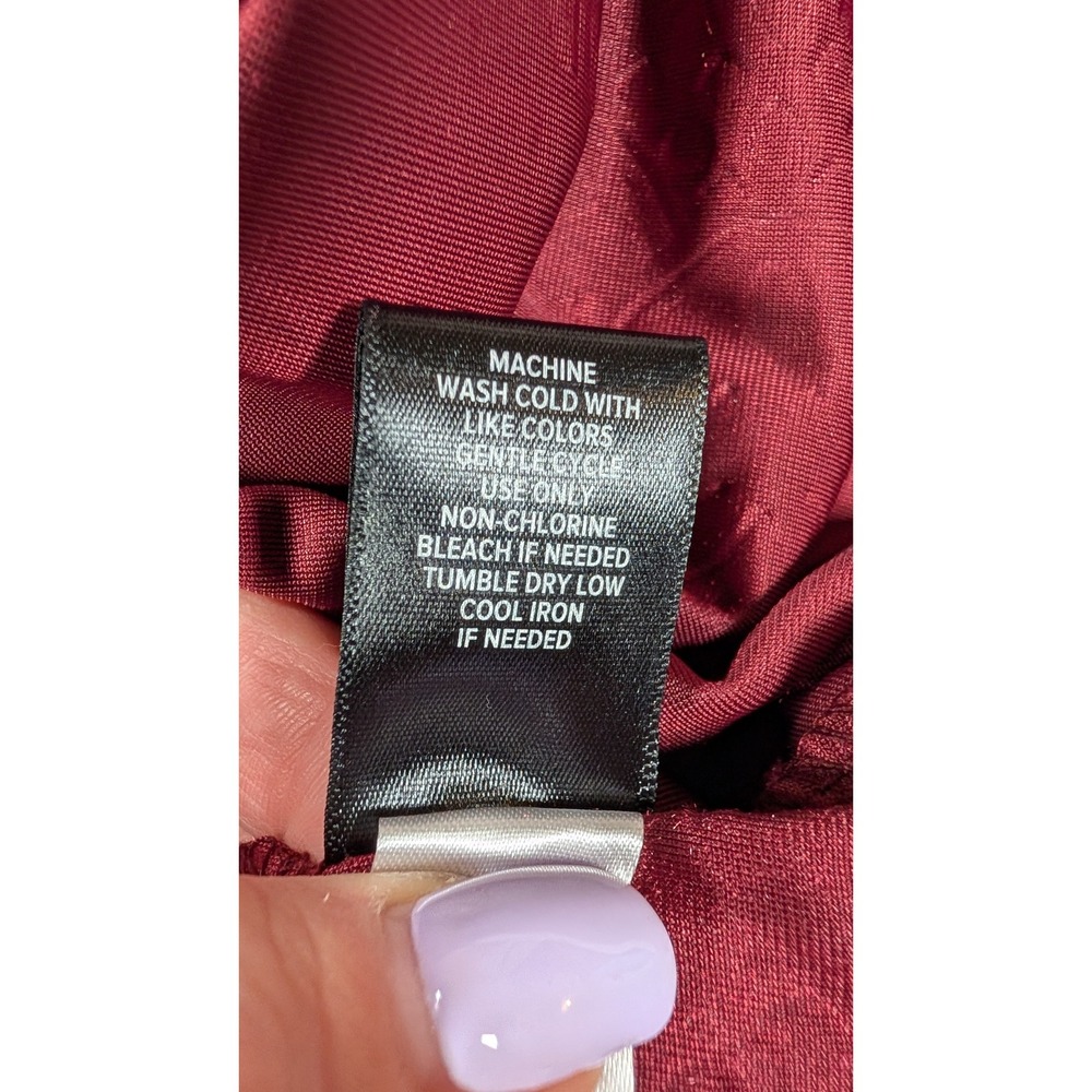 Torrid Burgundy Velvet Embossed Damask Wrap Dress V-Neck Long Sleeve Plus Size 2 - Picture 8 of 9